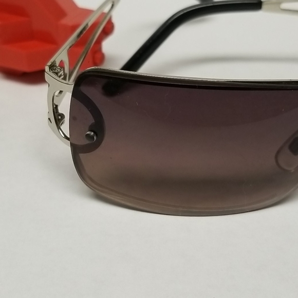 SILVER FRAME SUNGLASSES - Picture 2 of 8